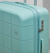 Obrázok z Cestovní kufr ROCK Pixel M PP - světle zelená - 71 L + 12% EXPANDER