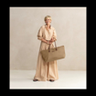 Obrázok z Střední cestovní taška SUITSUIT® Fab Seventies Cuban Sand - hnědá - 42 L