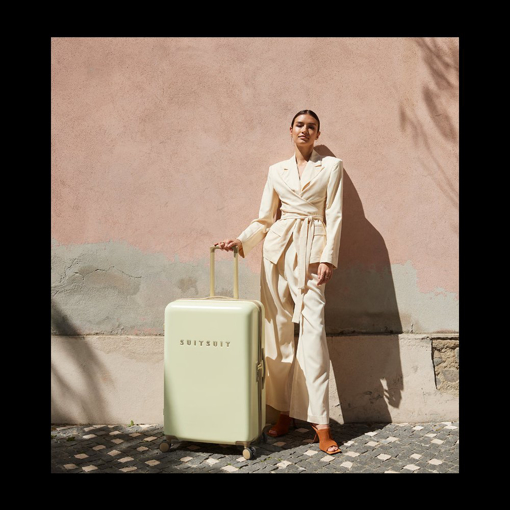 Obrázok z Plastový kufr SUITSUIT® Fusion Dusty Yellow L - žlutá - 91 L